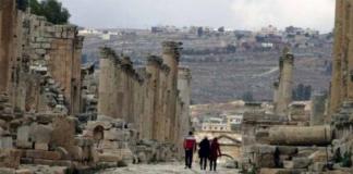 Apuñalan a tres turistas mexicanos y una suiza en Jordania Jordania