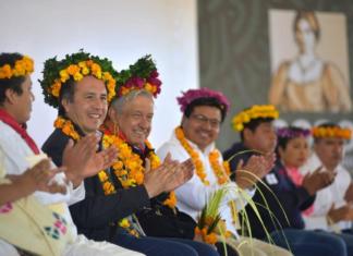 En 3 años serán reconstruidas las carreteras de la Sierra de Huayacocotla: Gobernador Cuitláhuac García AMLO y García