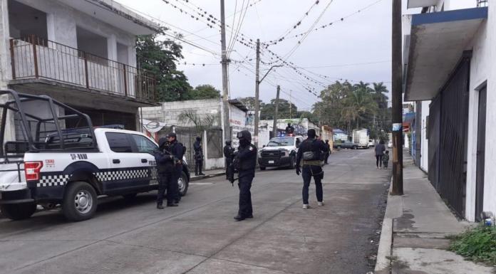 Asegura SSP y fuerzas federales bodega con vehículos robados, en Córdoba ssp
