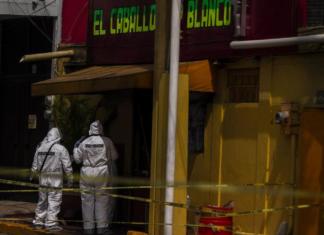 Detienen a presunto vinculado con masacre en el Caballo Blanco de Coatzacoalcos Peritos después de la masacre en el Caballo Blanco