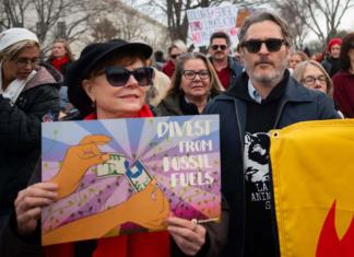 Arrestan a Joaquin Phoenix, tras protestar contra la crisis climática Joaquin Phoenix