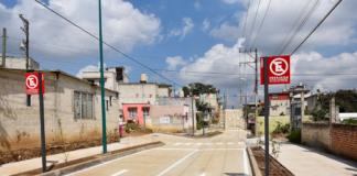 Entregan pavimentación de la calle Ciprés