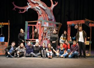 Sala llena en función inaugural de la obra “Mujer Raíz” en el Teatro del Estado