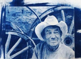 Invita IVEC a taller para adultos mayores sobre álbum fotográfico