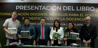 Presenta SEV libro para el fortalecimiento de la labor educativa