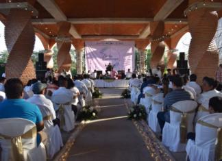 Se profesan su amor 120 parejas en Cosoleacaque Boda colectiva en Cosoleacaque 2020.