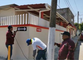 Continúan acciones de mejoramiento vial en Minatitlán