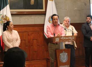 Por COVID-19, cerrar playas corresponde a los alcaldes de Veracruz y Boca: Gobernador de Veracruz Conferencia de prensa del gobernador de Veracruz, Cuitláhuac García