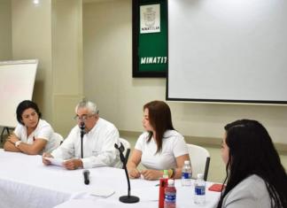 Llama alcalde a minatitlecos a permanecer en sus casas por COVID-19