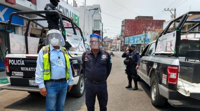 En la etapa crítica de COVID-19, Minatitlán mantiene restringido acceso al centro y aplica filtros itinerantes Cerrados accesos al centro de Minatitlán.