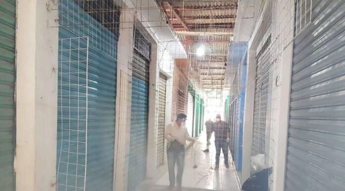 Sanitizan en Minatitlán mercados populares por COVID-19 Sanitizan en Minatitlán mercados populares por COVID-19