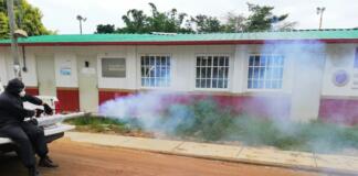 La Dirección de Salud de Minatitlán realiza jornadas de sanitización en Mapachapa