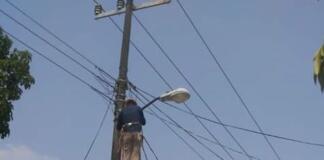 Permanente el trabajo de Alumbrado Público en comunidades de Minatitlán