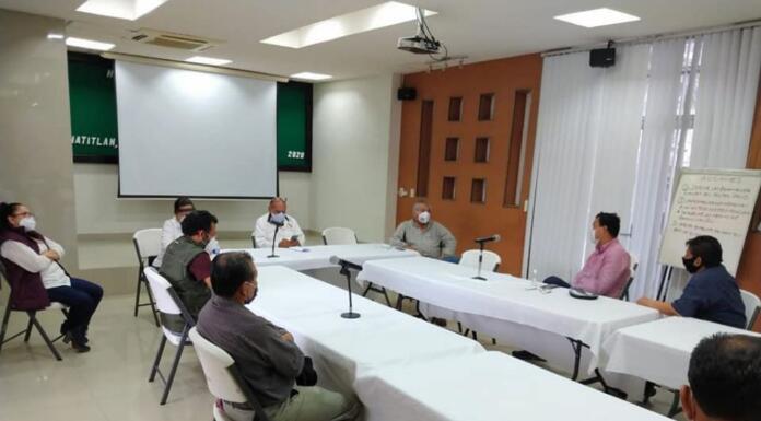 Seguirán cerradas calles céntricas en Minatitlán para reducir contagio por COVID-19 Seguirán cerradas calles céntricas en Minatitlán