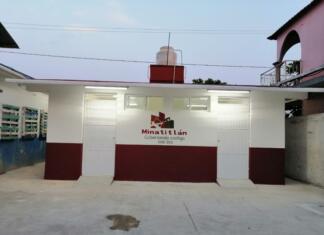 Ayuntamiento construye funcionales sanitarios en la «Primero de Junio»