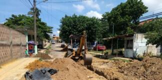 Rehabilitación de drenaje sanitario en calle Niños Héroes, Praderas del Jagüey, en Minatitlán Rehabilitación de drenaje sanitario en calle Niños Héroes, Praderas del Jagüey, en Minatitlán