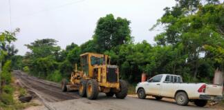 Rehabilita Ayuntamiento de Minatitlán camino Lomas-Ánimas