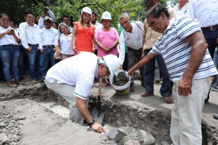 Construyen cuartos dormitorios en 50 municipios rurales de Veracruz
