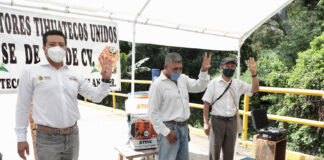 Con 2.5 mdp, equipa SEDARPA a apicultores de la Huasteca Baja