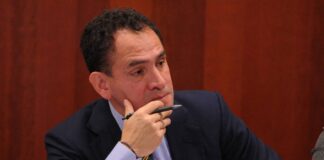 No es momento de cambiar la estructura tributaria: Arturo Herrera