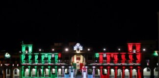 Más unidos que nunca, ¡Viva México! Celebra Veracruz 210 años del inicio de la Independencia Palacio de Gobierno de Veracruz en la Noche del Grito por el 210 Aniversario del Inicio de la Independencia de México