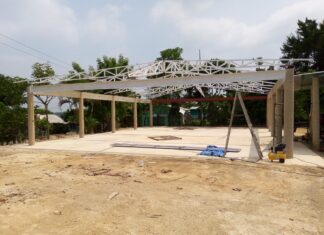 Avanza construcción de techumbre de escuela en comunidad Cadete Agustín Melgar en Minatitlán