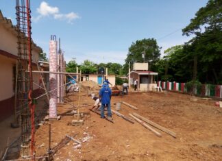 Ayuntamiento de Minatitlán avanza en construcción de techumbre en Las Ánimas