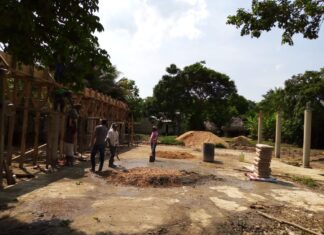 Construye Ayuntamiento de Minatitlán techumbre en Francisco I. Madero