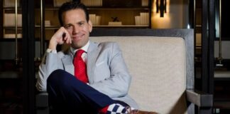 Carlos Loret de Mola, periodista: «El trato del presidente mexicano a la prensa parece el de un autoritario bananero»