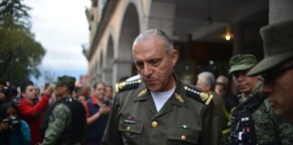 Un juez negó la libertad bajo fianza al general Salvador Cienfuegos por riesgo de fuga