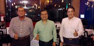 Marlon Ramírez, Oswaldo Cházaro, y Mauricio Carlín, se reúnen en el puerto de Veracruz
