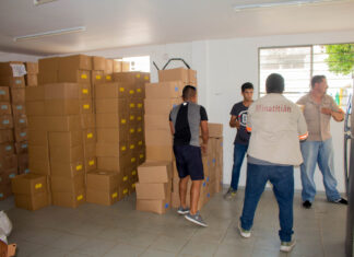 Arriban desayunos escolares fríos para la zona rural de Minatitlán