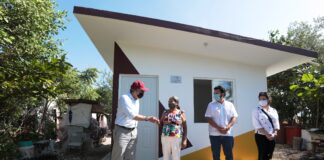Cumple Gobierno de Veracruz con familias de la Huasteca, otorga vivienda digna
