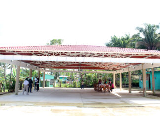 Entrega Alcalde de Minatitlán techumbre en Primaria de Ejido Cadete Agustín Melgar