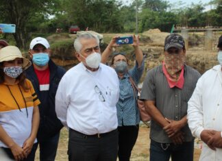 Supervisa Alcalde de Minatitlán construcción de Puente La Lagunilla