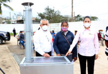 DIF Minatitlán entrega apoyos de proyectos para la vivienda y comunidad así como estufas ecológicas