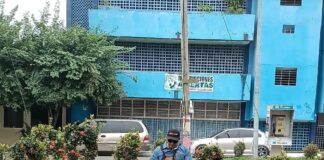 Trabaja ayuntamiento de Minatitlán en mantenimiento de áreas verdes de Biblioteca Viriato Da Silveira