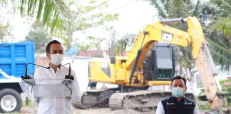 Inicia alcalde Fernando Yunes Márquez limpieza y desazolve de canales como plan de prevención de inundaciones