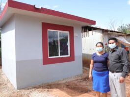 Gobierno de Veracruz abate hacinamiento en que vivían 404 familias de la región Olmeca