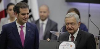 AMLO ya tiene más cuidado en las ‘mañaneras’; arresto es el último recurso: consejera del INE