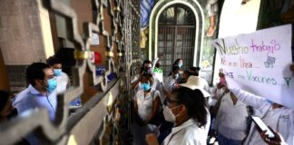 Personal de salud de Veracruz exige ser vacunado