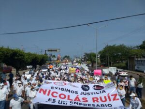 Marchan simpatizantes de NIcolás Ruiz, en Minatitlán (Foto Archivo)