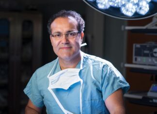 ‘Doctor Q’, el neurocirujano mexicano que inspira filme de Brad Pitt