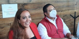 Precandidata de RSP renuncia y se suma al equipo de David Velasco Chedraui