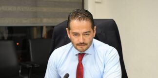 OPLE Veracruz recibe resoluciones presentadas por la Dirección de Asuntos Jurídicos