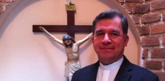 Hay que cuidarse de aquellos aspirantes “lobos con piel de oveja”: Suazo Reyes