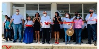 Alcalde de Minatitlán entrega aula en comunidad José María Morelos