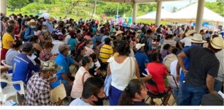 Supervisa alcalde de Minatitlán vacunación contra COVID-19 en Nuevo Atoyac