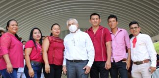 Entrega alcalde domo en la comunidad Gustavo Díaz Ordaz de Minatitlán