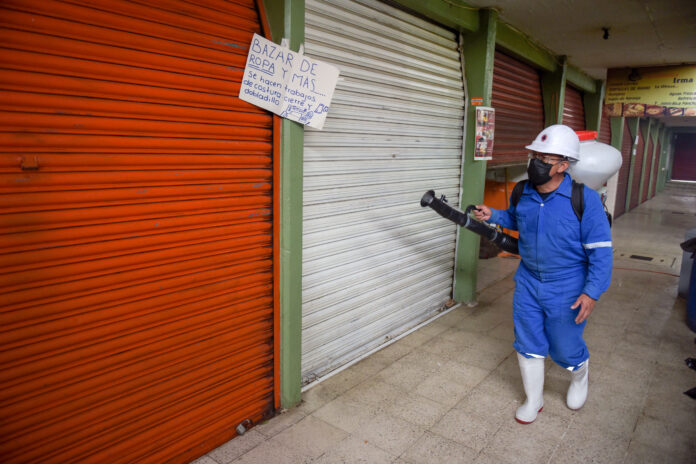 210709 FN FOTO 04 Desinfección de mercados